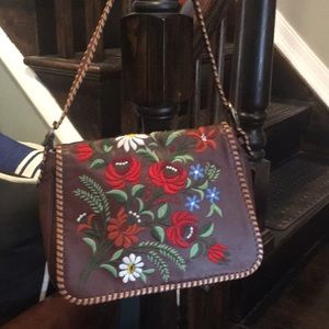 Vintage Isabella Fiore shoulder bag- Brown with floral embroidery